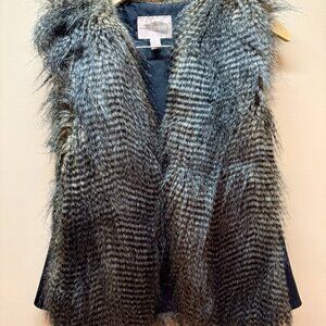 Forever 21 faux fur vest
